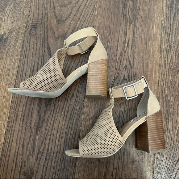 Steve Madden Sawyer Sandal Size 8.5 M Tan Neutral Stacked Heel boho neutral tan - Picture 3 of 8